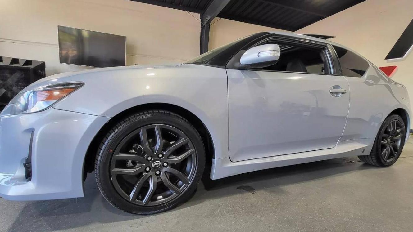 TOYOTA SCION TC 2014 JTKJF5C72E3071420 image